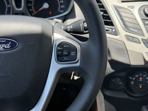Used 2013 Ford Fiesta SE w/ Super Fuel Economy Pkg FWD image 24