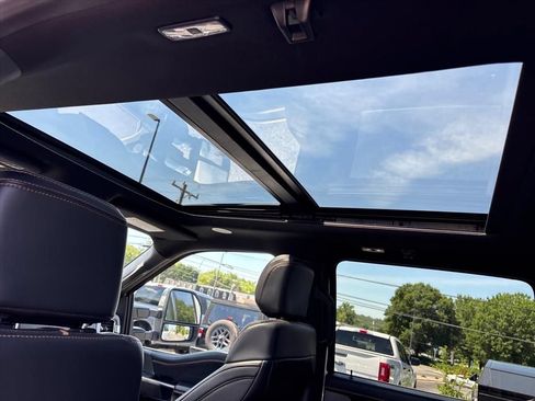 Used 2023 Ford F250 Platinum AWD/4WD image 26