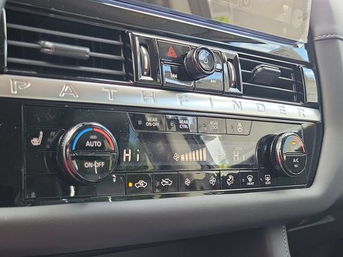 New 2026 Nissan Pathfinder SL AWD/4WD image 36