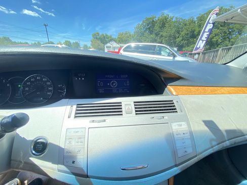 Used 2006 Toyota Avalon Limited FWD image 16