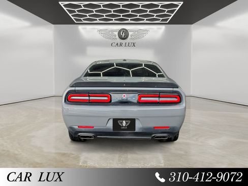 Used 2018 Dodge Challenger R/T w/ Blacktop Package RWD image 4