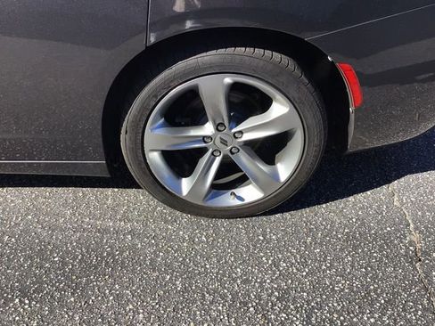 Certified 2018 Dodge Charger R/T image 16