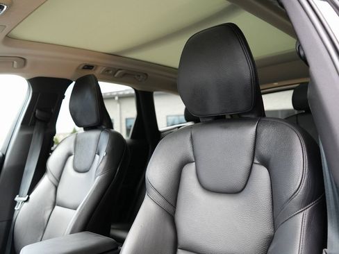 Used 2021 Volvo XC60 T8 Inscription Expression w/ Protection Package Premier image 18