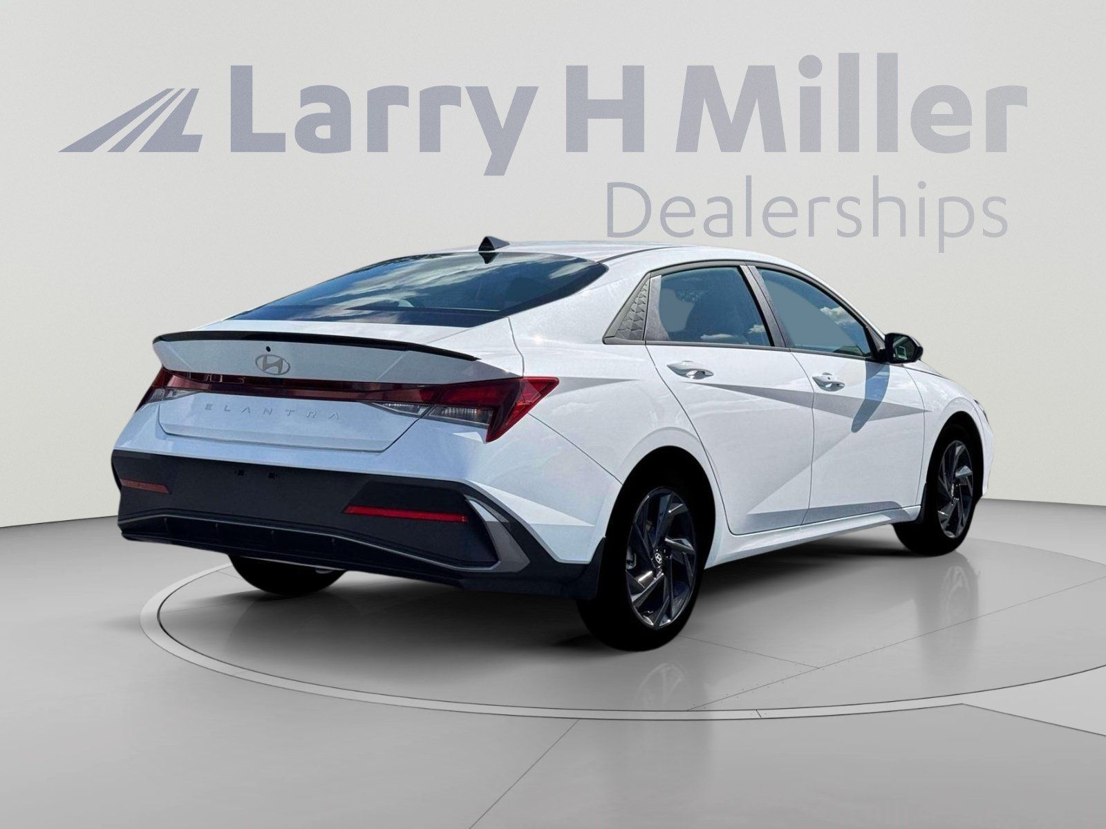 New 2026 Hyundai Elantra SEL Sport FWD image 7