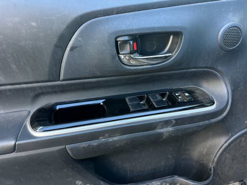 Used 2016 Toyota Prius C Two image 10