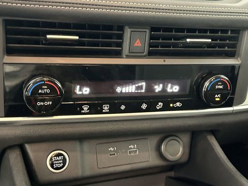 Certified 2023 Nissan Rogue SV image 19