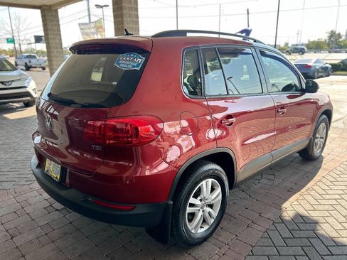 Used 2016 Volkswagen Tiguan S image 10