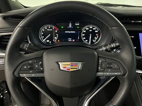 Used 2024 Cadillac XT6 Premium Luxury image 15