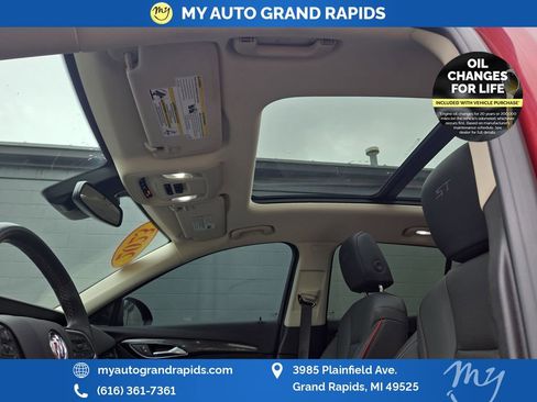Used 2023 Buick Envision Essence w/ Sport Touring Package AWD/4WD image 23