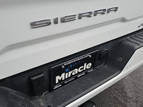 Used 2025 GMC Sierra 2500 AT4 image 29