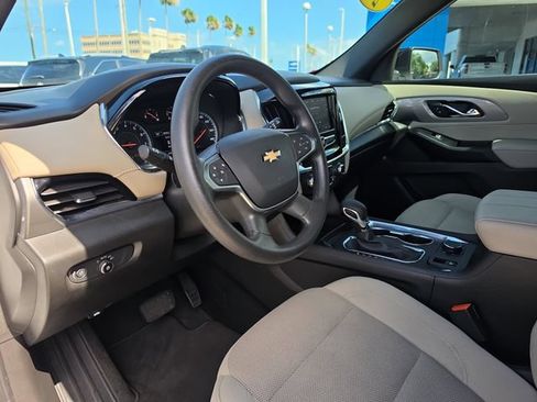 Used 2023 Chevrolet Traverse LS FWD image 14