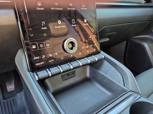New 2027 GMC Terrain AT4 w/ Convenience Package III AWD/4WD image 29