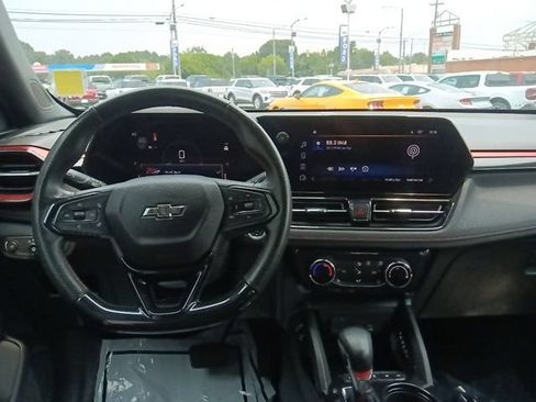 Used 2024 Chevrolet TrailBlazer RS AWD/4WD image 30