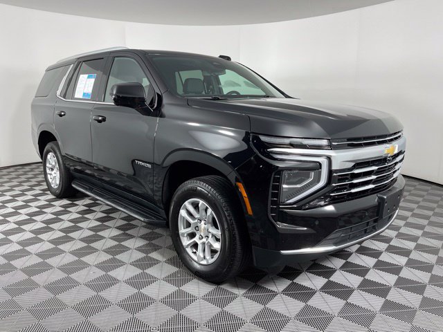 Used 2025 Chevrolet Tahoe LT AWD/4WD image 3