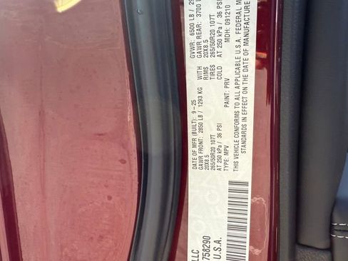 New 2025 Jeep Grand Cherokee L Altitude image 30