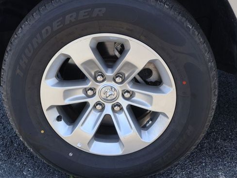 Used 2024 RAM 1500 Laramie RWD image 21