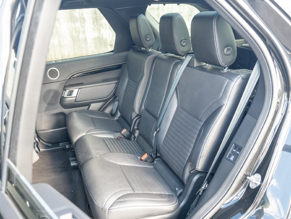 Used 2023 Land Rover Discovery S R-Dynamic AWD/4WD image 34