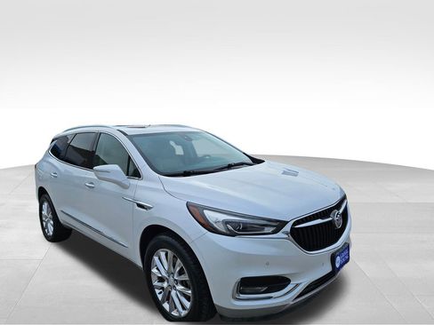 Used 2018 Buick Enclave Premium image 3