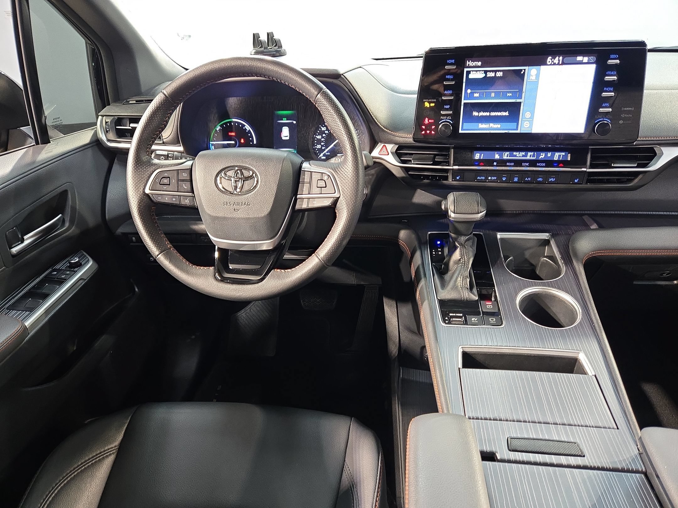 Used 2021 Toyota Sienna XSE FWD image 9