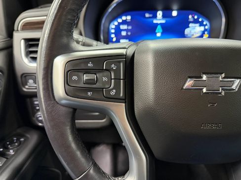 Used 2022 Chevrolet Suburban Z71 w/ Luxury Package AWD/4WD image 37