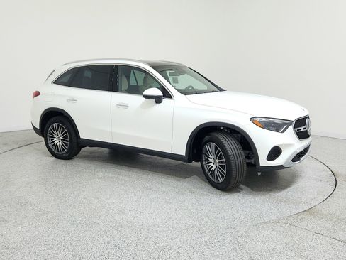 New 2026 Mercedes-Benz GLC 300 image 5