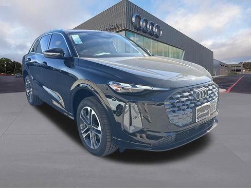 New 2025 Audi Q5 Premium image 4