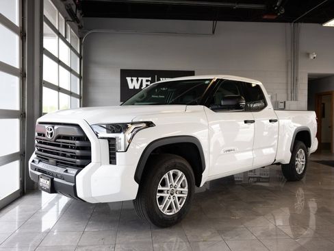 Used 2023 Toyota Tundra SR5 w/ SR5 Convenience Package AWD/4WD image 2