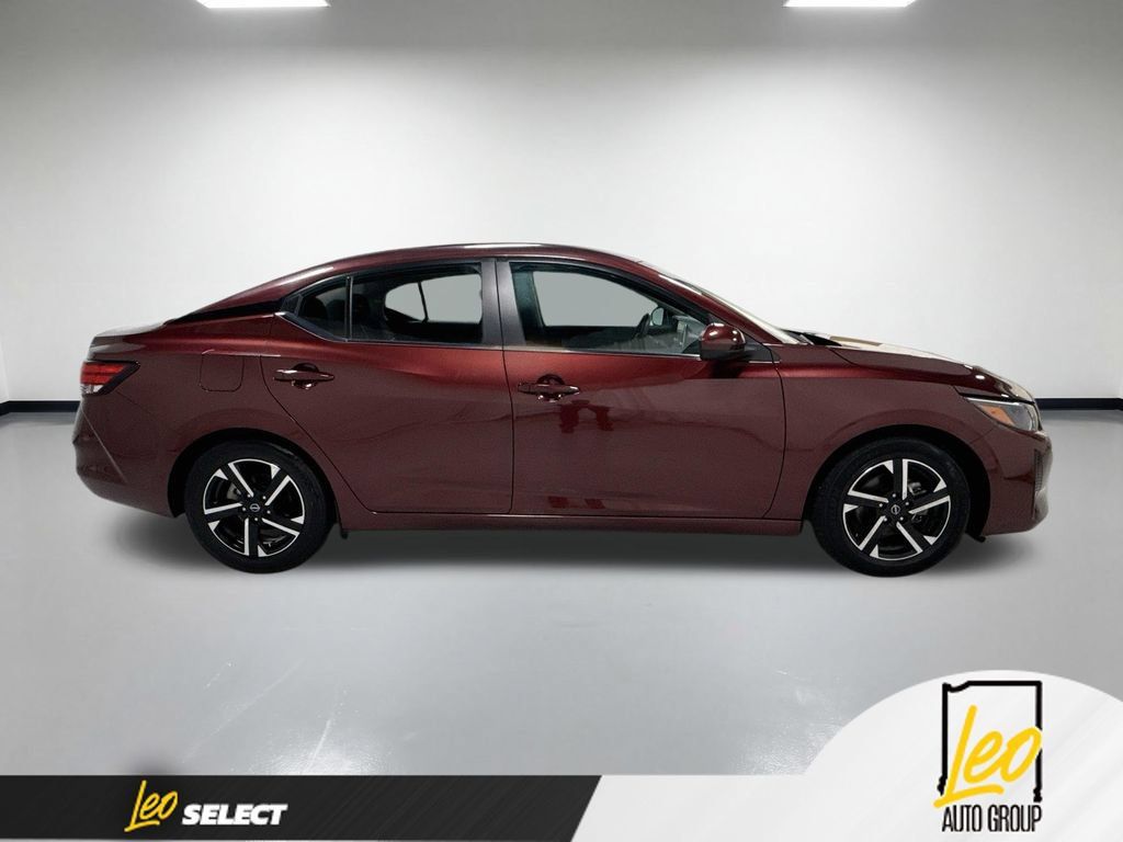 Used 2024 Nissan Sentra SV FWD image 6