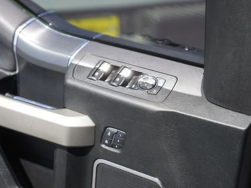 Used 2018 Ford F150 Lariat w/ Equipment Group 502A Luxury image 28