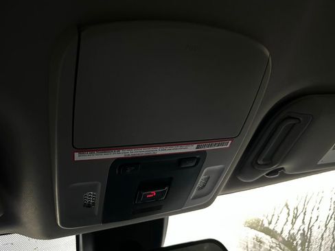 Used 2022 Toyota Camry SE image 27