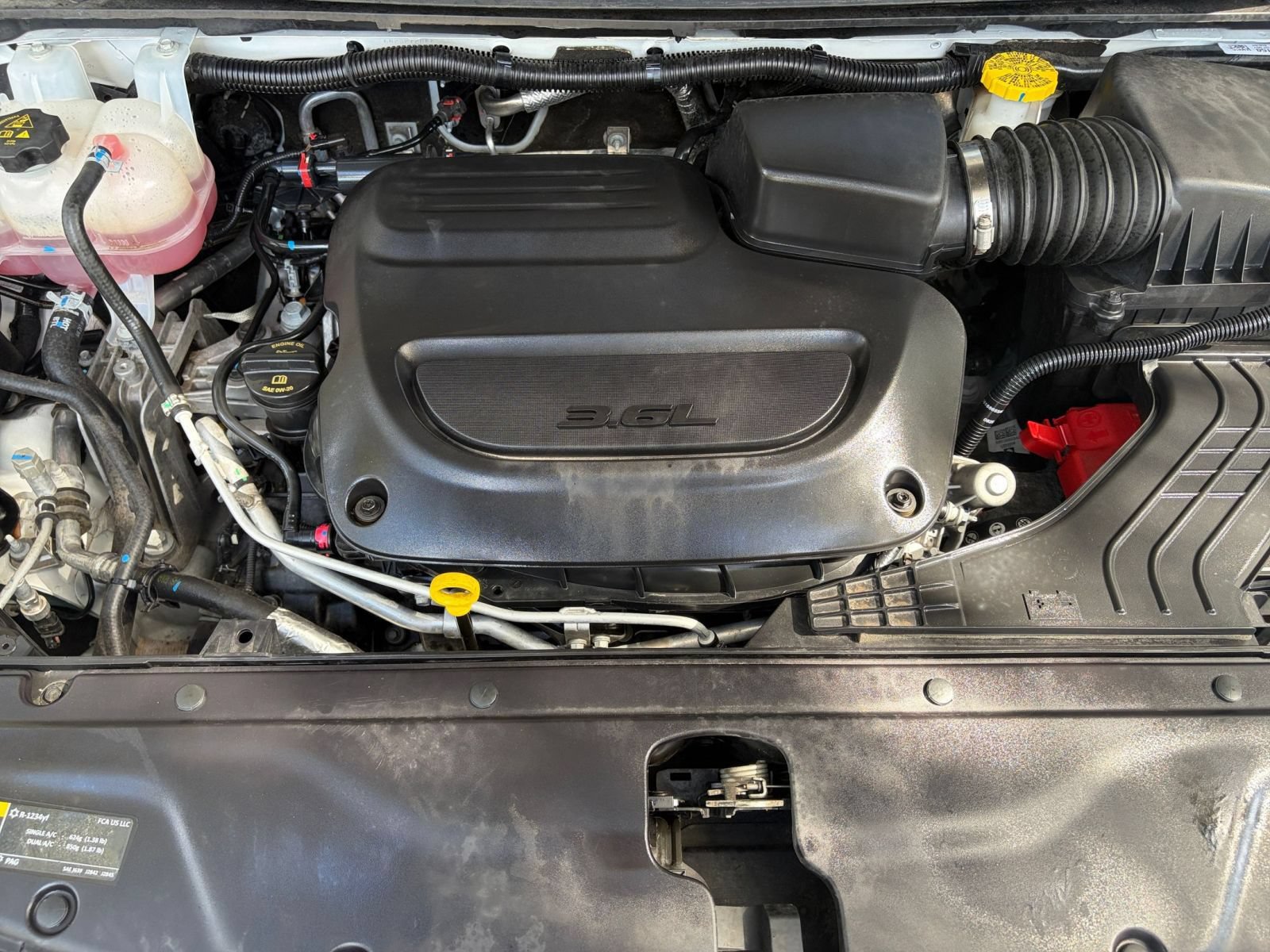 Used 2025 Chrysler Pacifica Limited FWD image 37