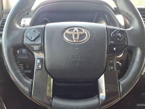 Used 2024 Toyota 4Runner TRD Off-Road Premium w/ Moonroof Package AWD/4WD image 27