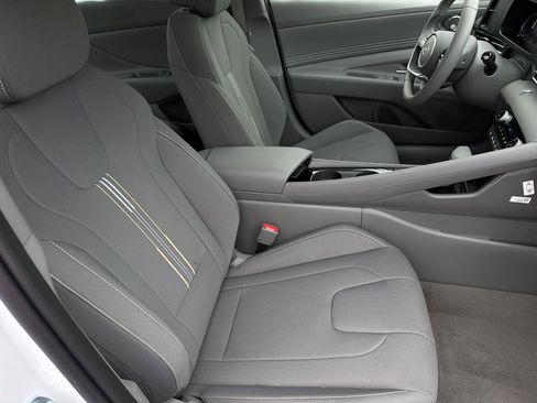 New 2026 Hyundai Elantra SEL Sport Premium FWD image 25