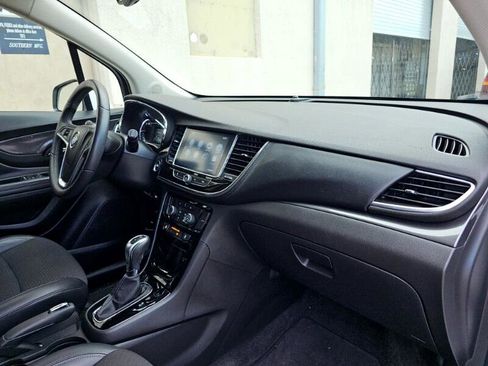 Used 2018 Buick Encore Preferred image 28