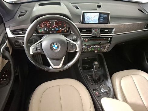 Used 2017 BMW X1 xDrive28i image 2