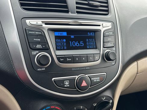 Used 2016 Hyundai Accent SE w/ Option Group 02 FWD image 18