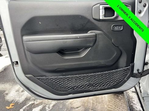 Used 2023 Jeep Wrangler Willys image 9