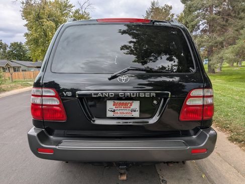 Used 2005 Toyota Land Cruiser image 4