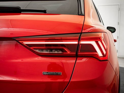 Used 2024 Audi Q3 2.0T Premium image 9