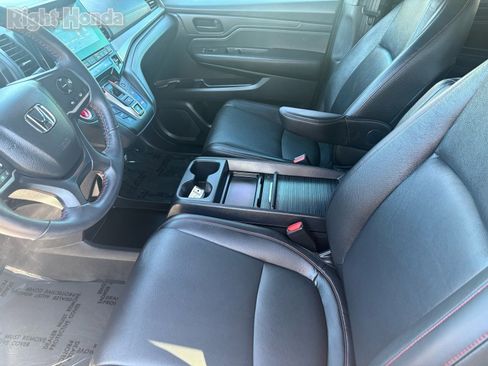 Certified 2024 Honda Odyssey Sport image 19