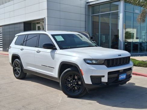 Used 2024 Jeep Grand Cherokee L Laredo RWD image 1