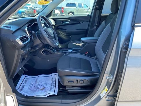 Used 2023 Chevrolet TrailBlazer LT w/ Convenience Package AWD/4WD image 14
