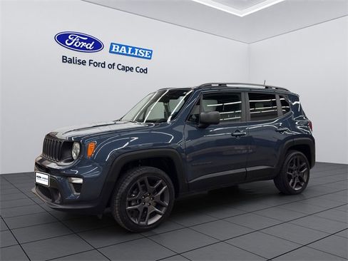 Used 2021 Jeep Renegade Latitude image 2