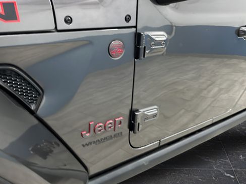 Used 2021 Jeep Wrangler Unlimited Rubicon AWD/4WD image 34