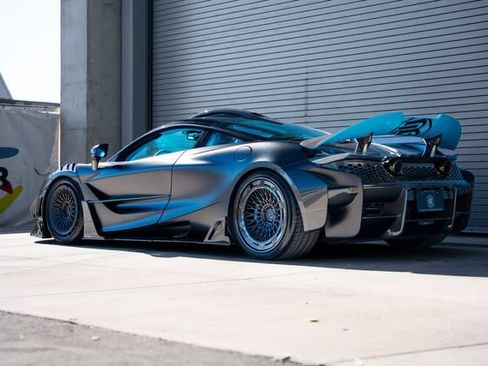 Used 2018 McLaren 720S Performance RWD image 2
