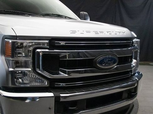 Used 2021 Ford F250 XLT image 3