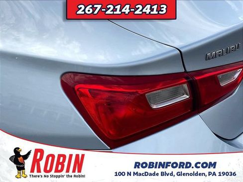 Used 2017 Chevrolet Malibu LT FWD image 23