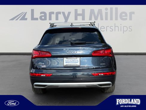 Used 2019 Audi Q5 2.0T Premium w/ Convenience Package AWD/4WD image 4