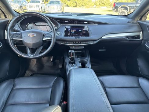 Certified 2020 Cadillac XT4 Premium Luxury image 10