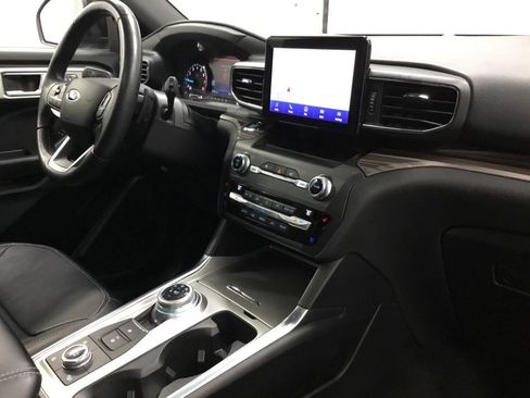 Used 2020 Ford Explorer Limited w/ Class III Trailer Tow Package image 27